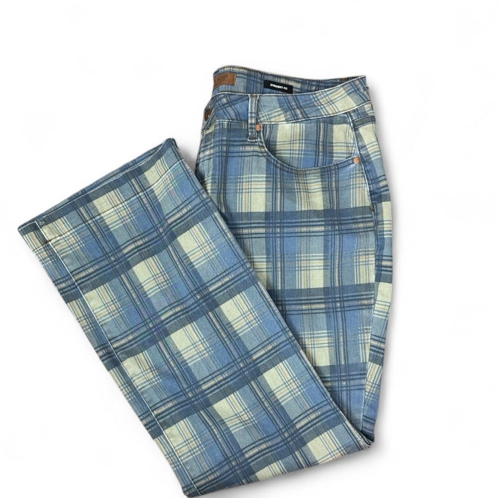 Judy Blue Women’s 24W Plus size Straight Fit High Rise Plaid Stretch Jeans